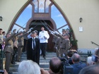 Katonai esküvő a székesfehérvári Budai úti templomban