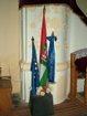 Szószék a zászlókkal